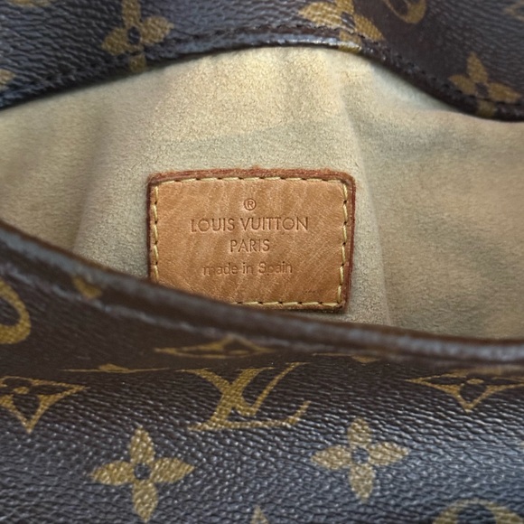 Louis Vuitton Monogram Artsy MM FULL INCLUSION ~ LV Box, LV Dust Bag and Cards - Picture 8 of 15